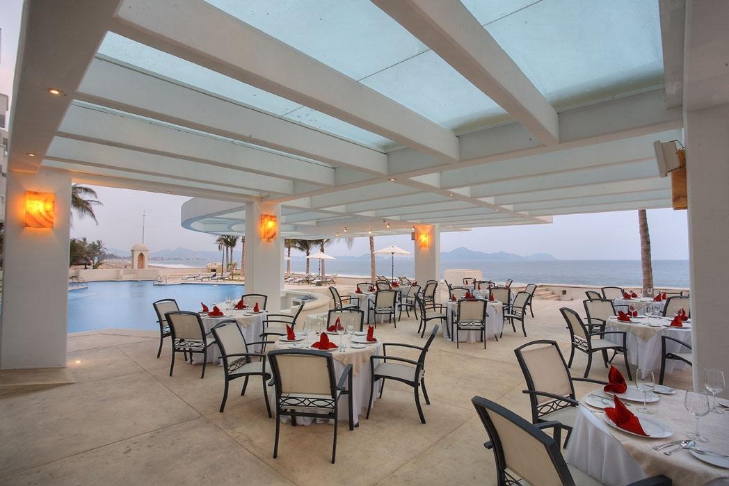 Camino Real Manzanillo Hotel Exterior photo
