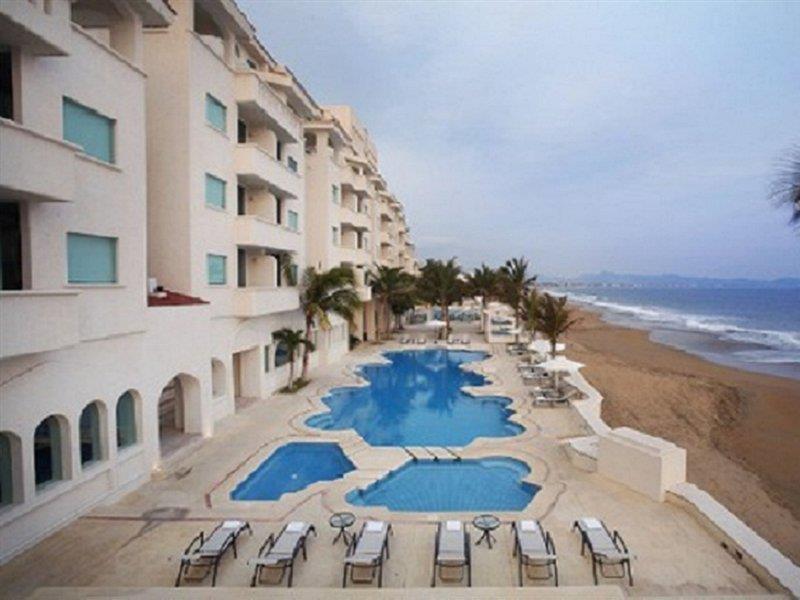 Camino Real Manzanillo Hotel Exterior photo