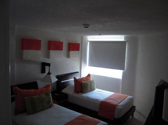 Camino Real Manzanillo Hotel Exterior photo
