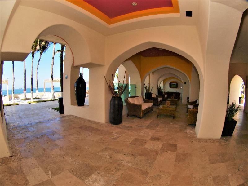 Camino Real Manzanillo Hotel Exterior photo